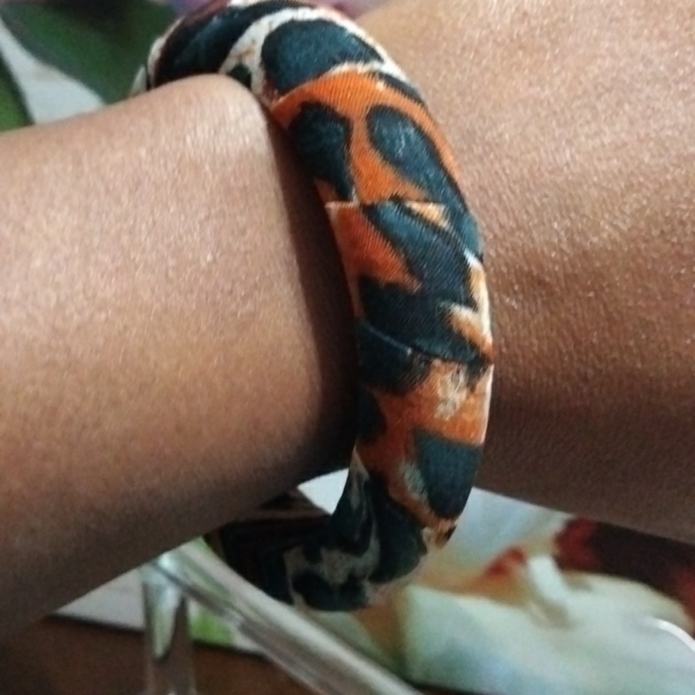 Bangle - Picture 3 of 3